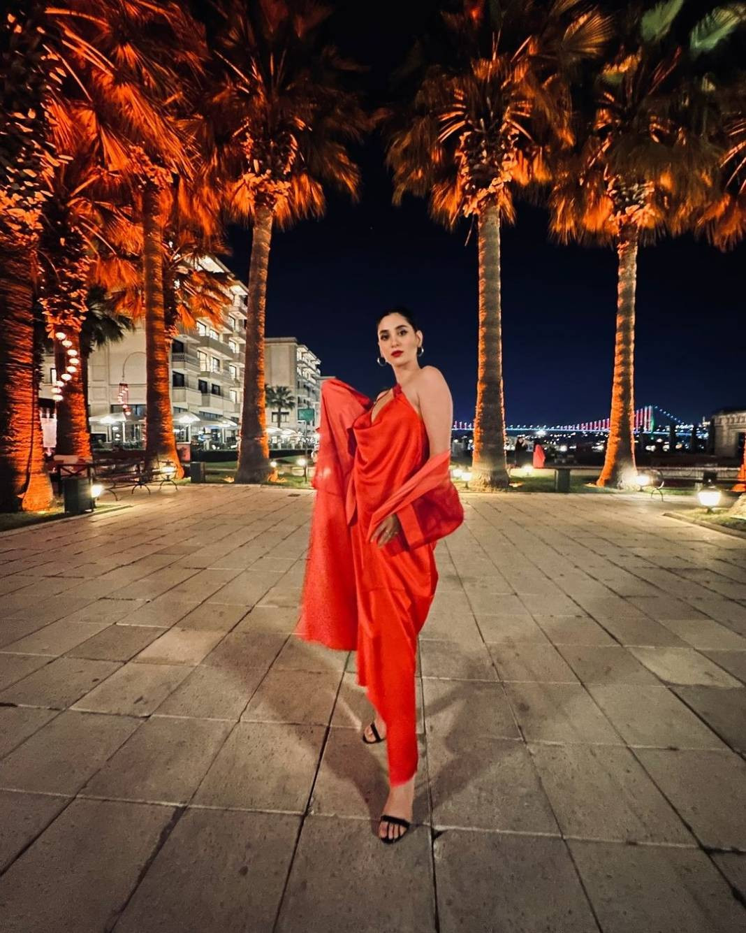 Akasya Durağı'nın Zeyno'sunun son hali ortaya çıktı. Instagram’ı pozlarıyla kasıp kavuruyor - Resim: 16