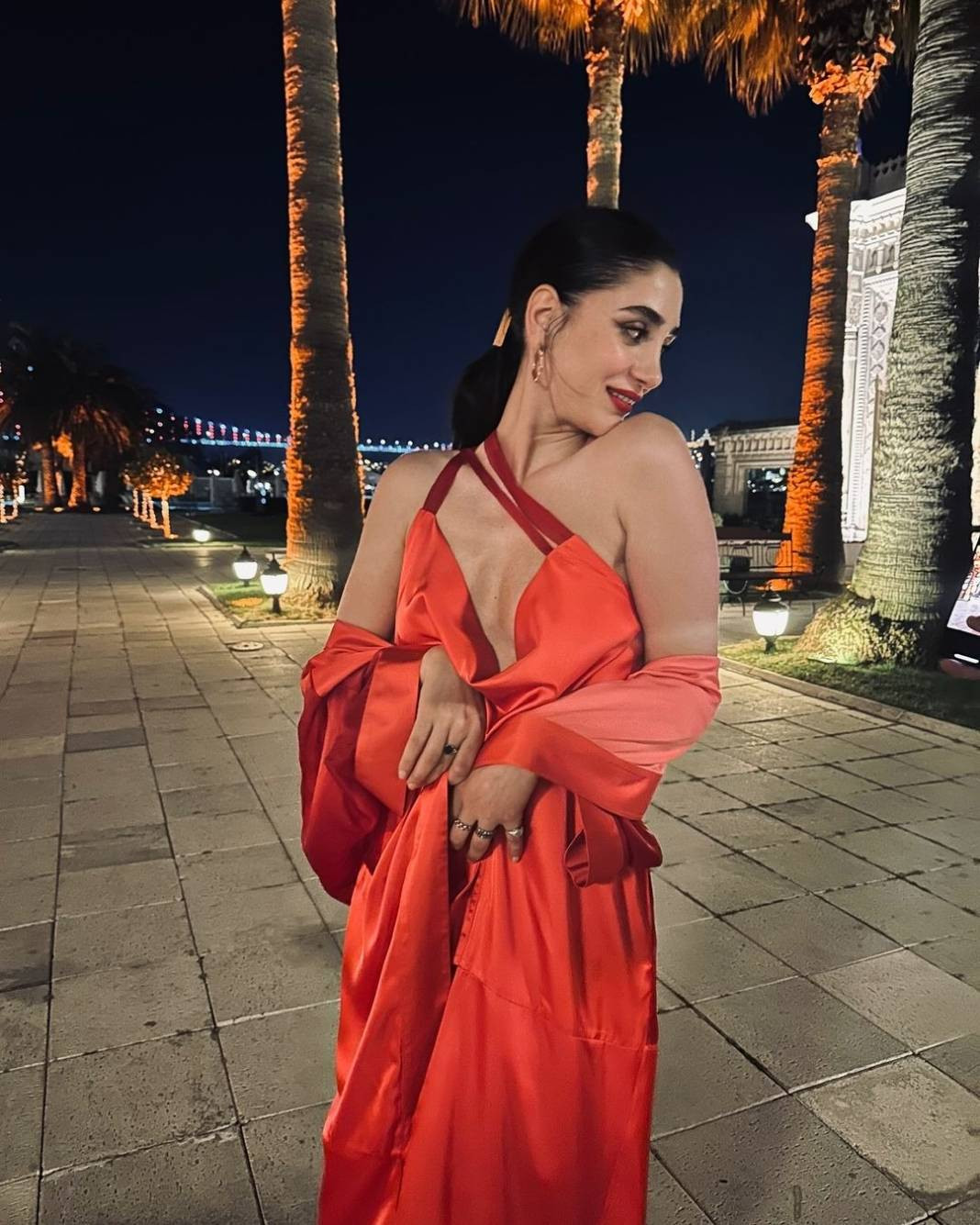 Akasya Durağı'nın Zeyno'sunun son hali ortaya çıktı. Instagram’ı pozlarıyla kasıp kavuruyor - Resim: 18