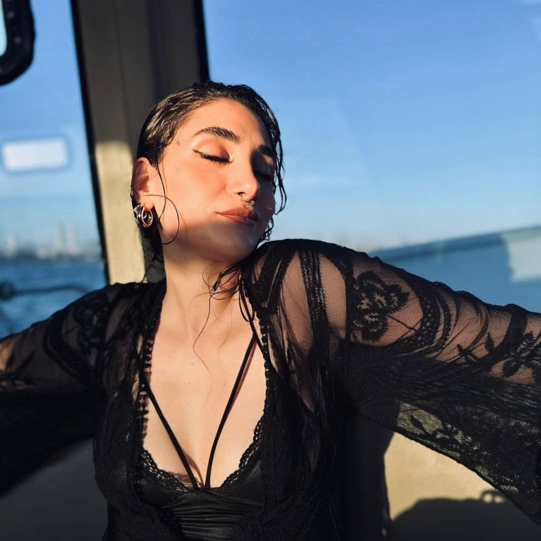 Akasya Durağı'nın Zeyno'sunun son hali ortaya çıktı. Instagram’ı pozlarıyla kasıp kavuruyor - Resim: 7