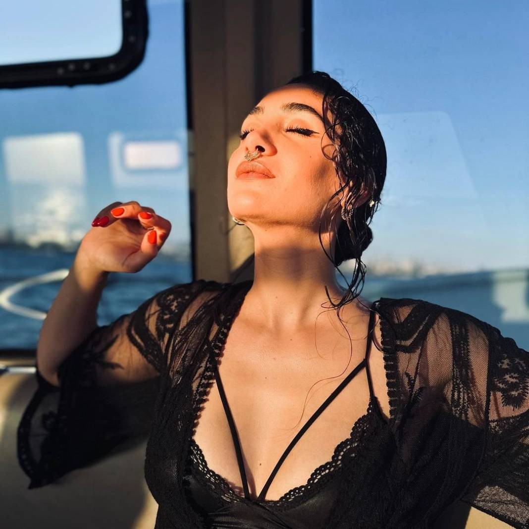 Akasya Durağı'nın Zeyno'sunun son hali ortaya çıktı. Instagram’ı pozlarıyla kasıp kavuruyor - Resim: 8