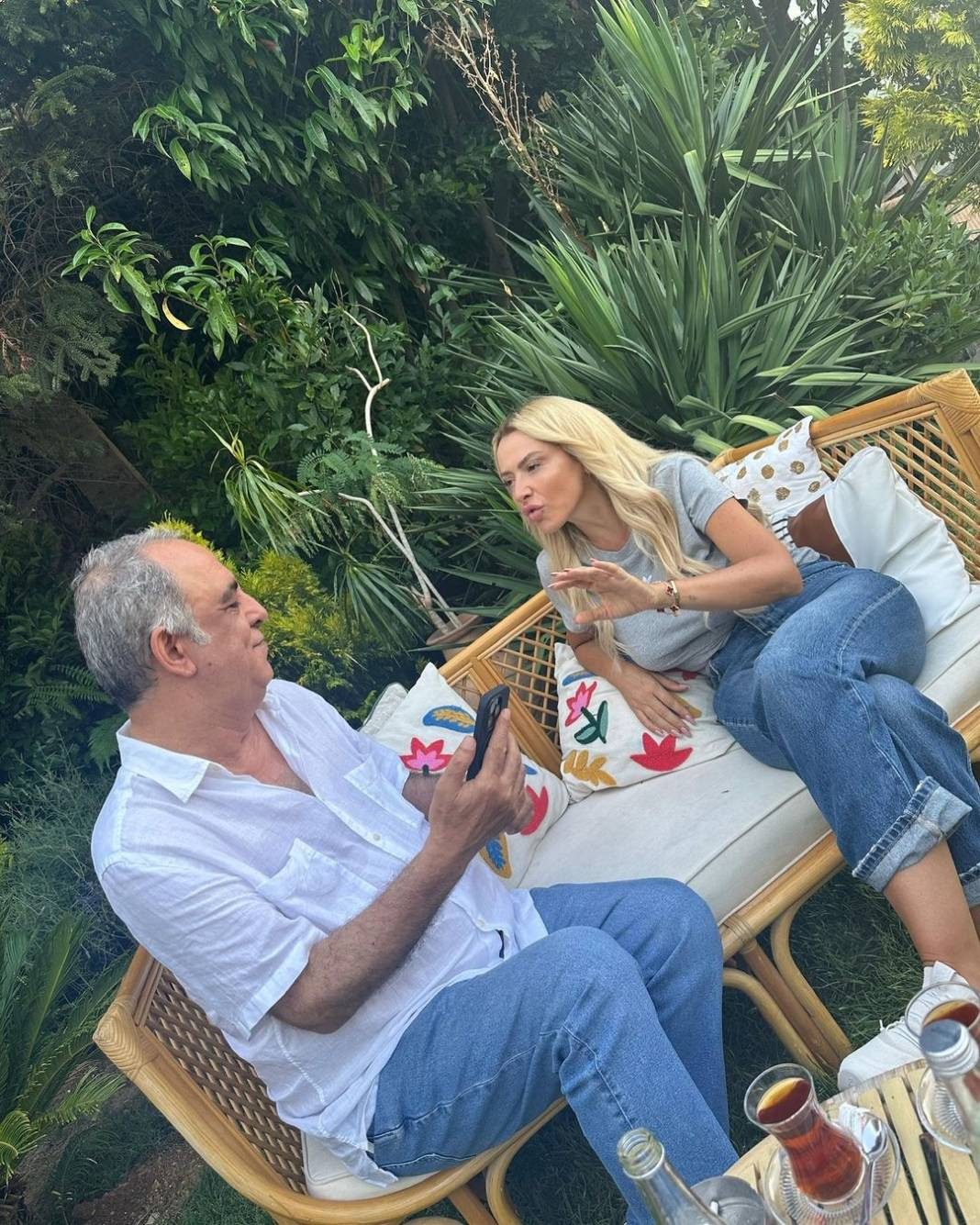 Hadise kamera arkasından olay pozları paylaştı - Resim: 3