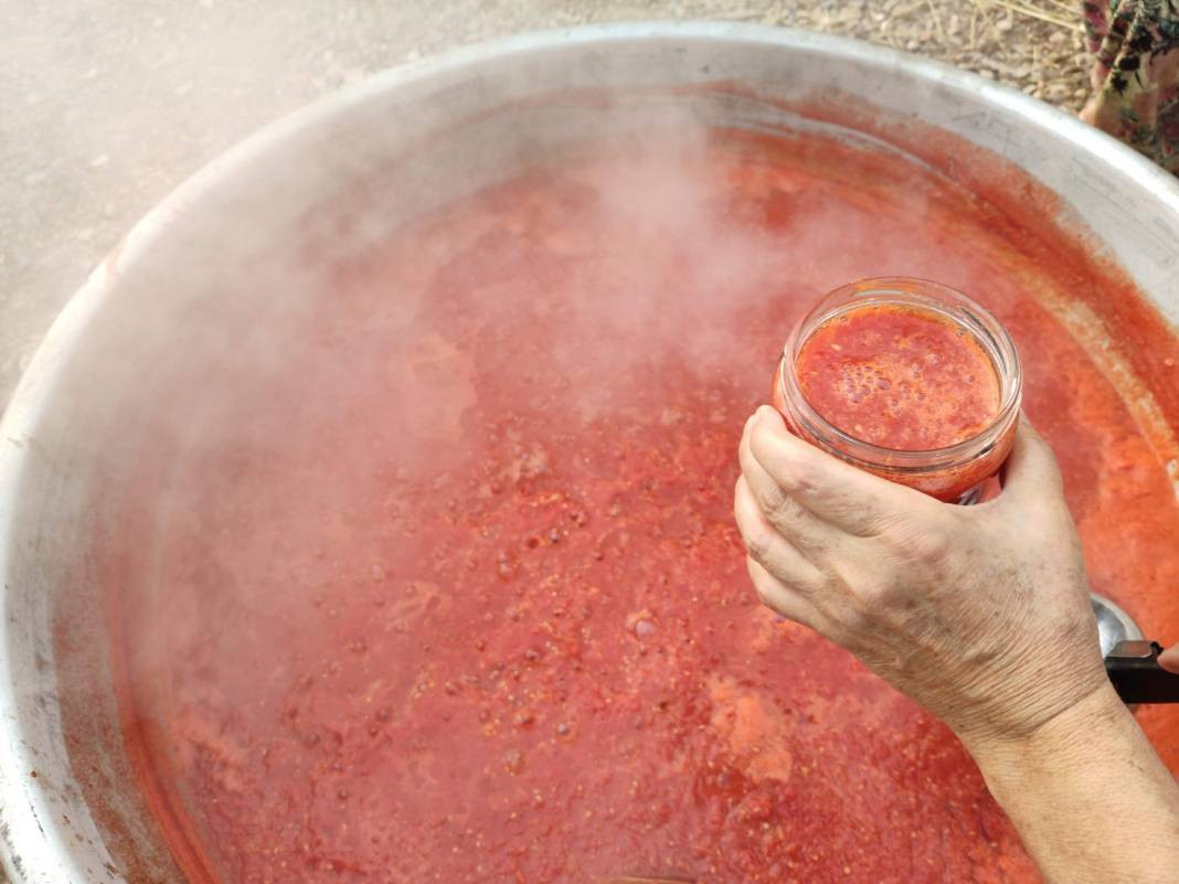 Konservenin İçine Sadece Bir Kaşık Koymak Yetiyor: Aylar Sonra Bile Mükemmel Lezzette Kalıyor - Resim: 4