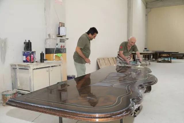 Eşinin 5 bileziğiyle başladı. Koskoca fabrikaya dönüştürdü: Yurt dışına ihracat bile yapıyor - Resim: 6