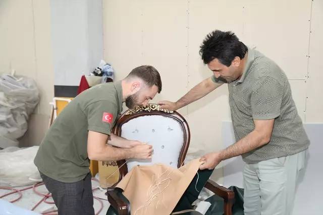 Eşinin 5 bileziğiyle başladı. Koskoca fabrikaya dönüştürdü: Yurt dışına ihracat bile yapıyor - Resim: 2