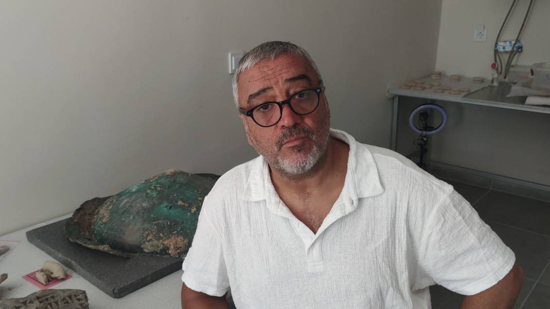 2 bin 700 yıllık bronz kalkan bulundu - Resim: 3