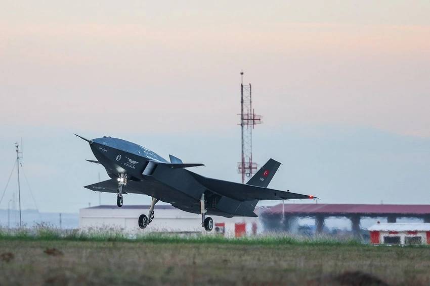 Selçuk Bayraktar’dan Kızılelma müjdesi! Seri üretim başlıyor - Resim: 7