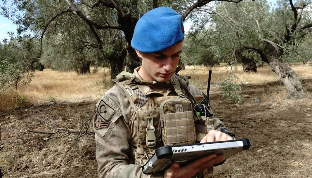 Jandarmadan gece gündüz zeytin nöbeti. Havadan karadan denetliyorlar - Resim: 9