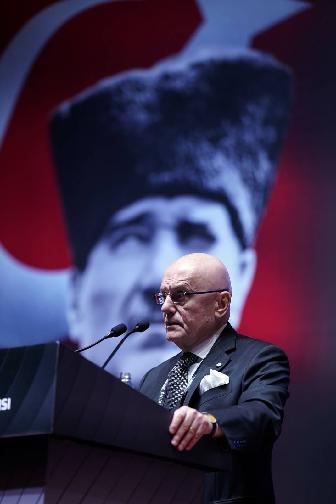 Beşiktaş Divan Kurulu'nda gergin anlar: Mezara kadar kovalayacağım - Resim: 3