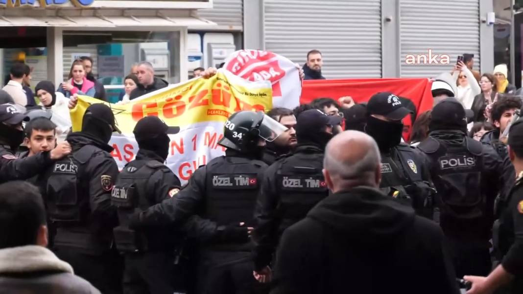 Taksim’e yürümek isteyen gençlere polisin sert müdahalesi kamerada - Resim: 6