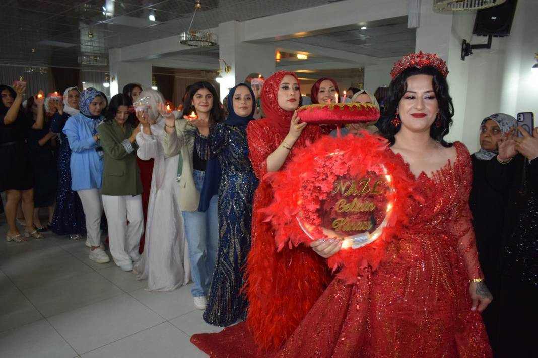 İşitme engelli çiftin kına gecesinde 'sessiz çiftetelli' - Resim: 8