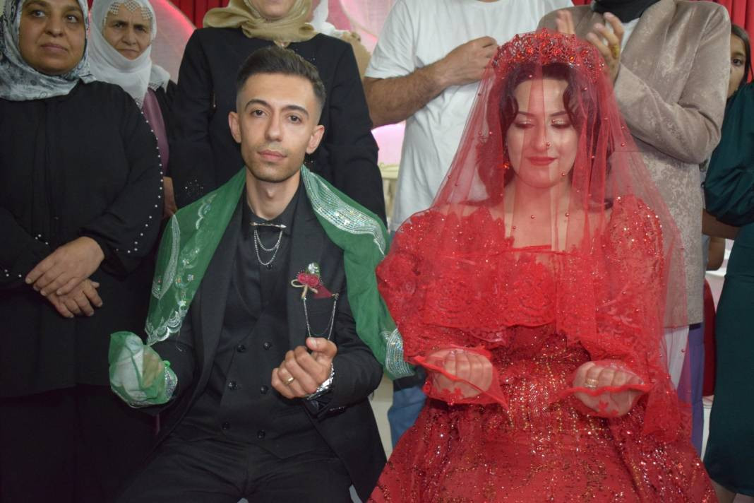 İşitme engelli çiftin kına gecesinde 'sessiz çiftetelli' - Resim: 9