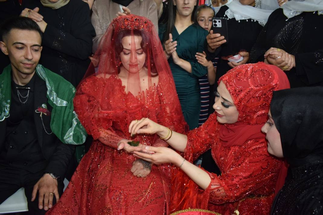 İşitme engelli çiftin kına gecesinde 'sessiz çiftetelli' - Resim: 6