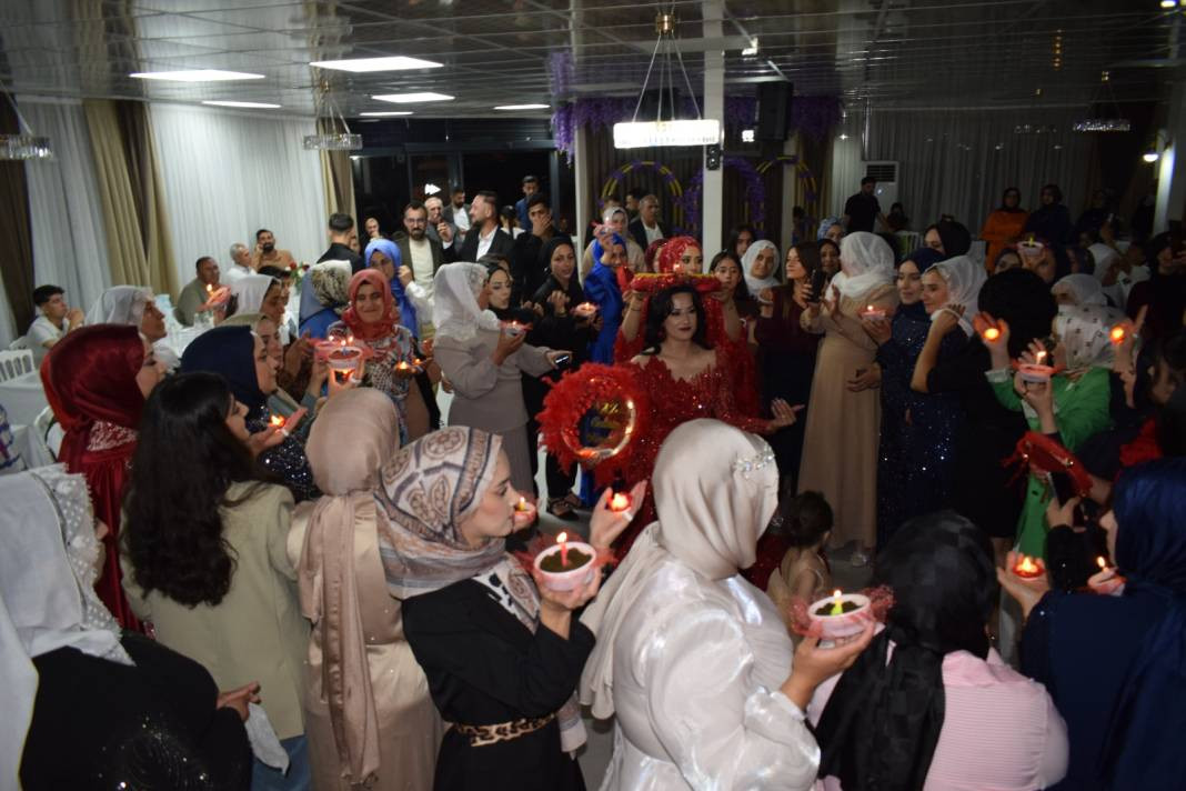 İşitme engelli çiftin kına gecesinde 'sessiz çiftetelli' - Resim: 10