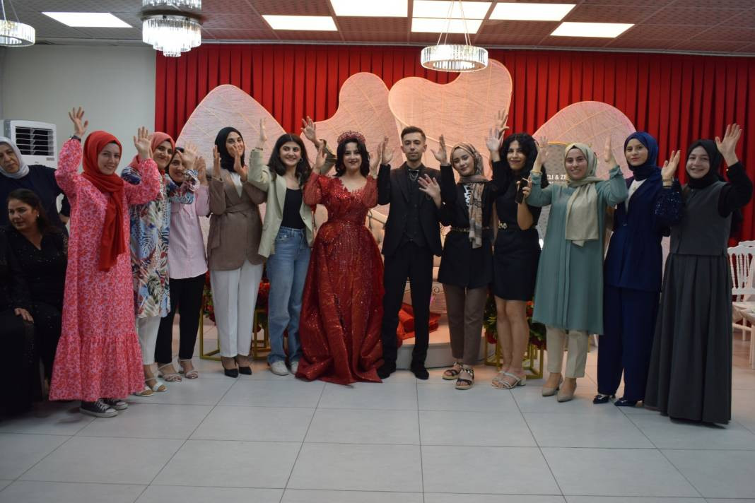 İşitme engelli çiftin kına gecesinde 'sessiz çiftetelli' - Resim: 4