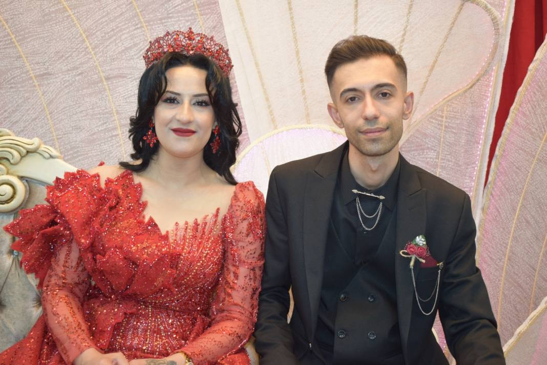 İşitme engelli çiftin kına gecesinde 'sessiz çiftetelli' - Resim: 1