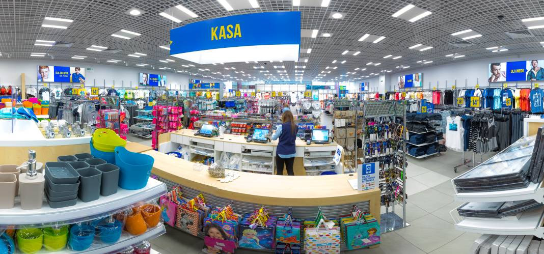 Tekstil devi iflasın pençesinde. Türkiye'de de ürünleri satılıyor. 18 ülkede 4 bin mağazası var - Resim: 2