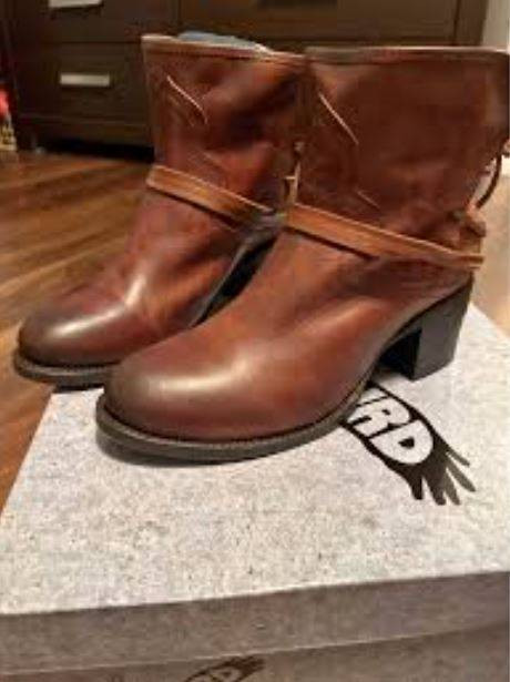 Efsane ayakkabı devi iflasın eşiğinde. Türkiye'de de satılıyor. 20 mağazasından 14'ünü kapatacak - Resim: 8