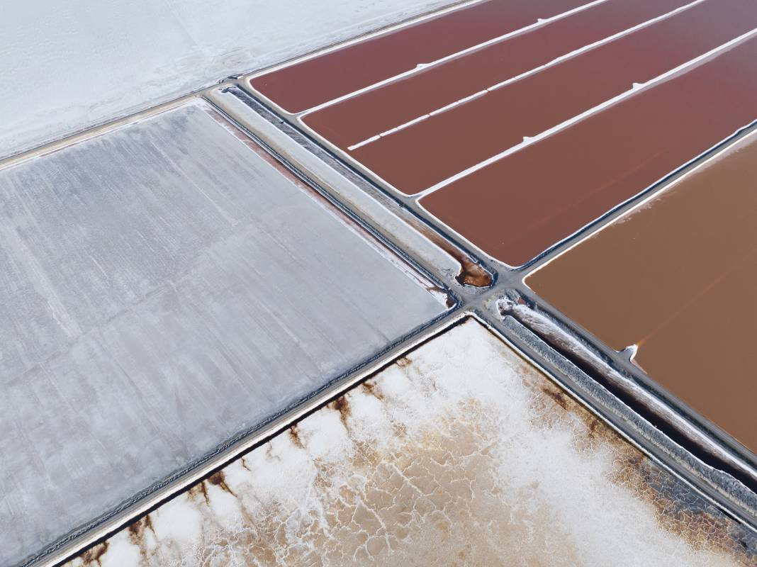 Türkiye'nin gözbebeği göl kuruyor sandalların yerini araçlar aldı. O eski halinden eser yok şimdi - Resim: 11