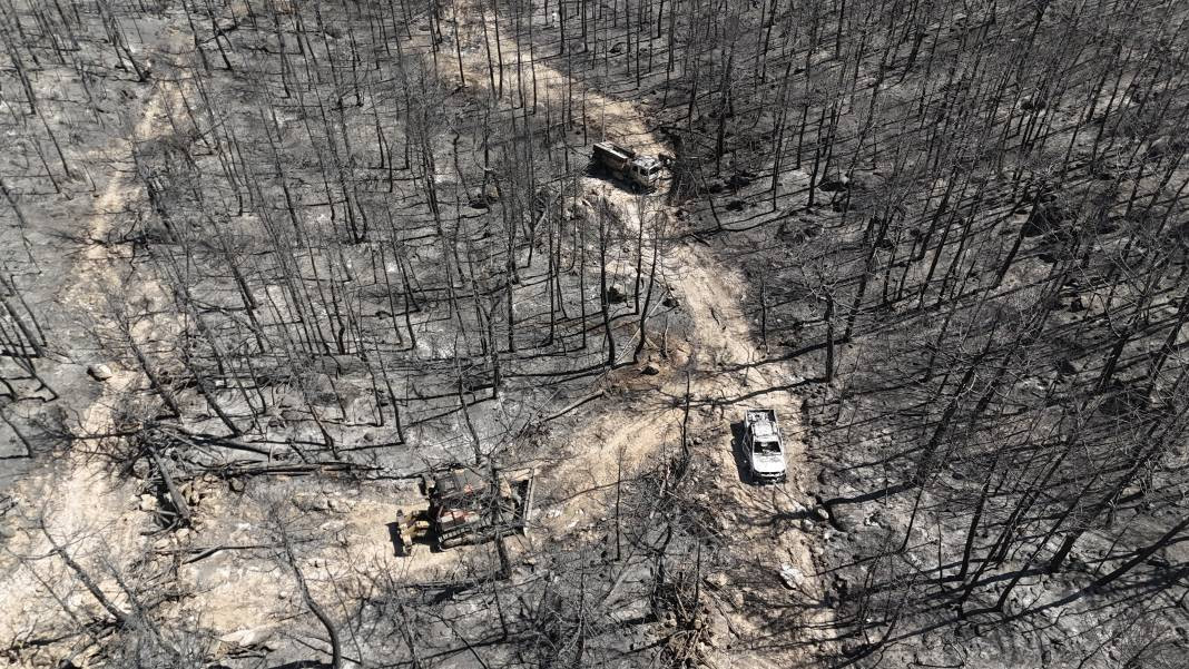 Eskişehir yangınında 10 görevlinin şehit olduğu alan böyle görüntülendi - Resim: 2