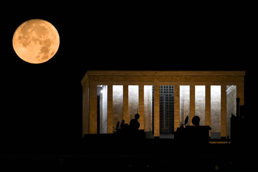 Anıtkabir'de büyüleyen görüntü - Resim: 1