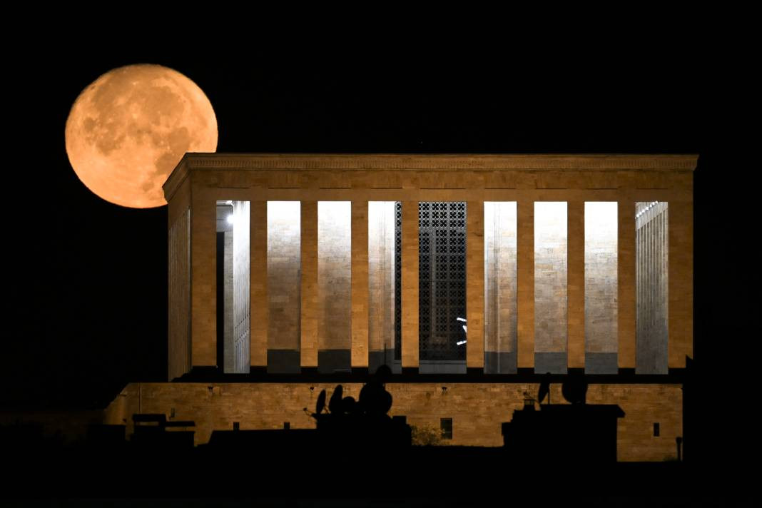 Anıtkabir'de büyüleyen görüntü - Resim: 2