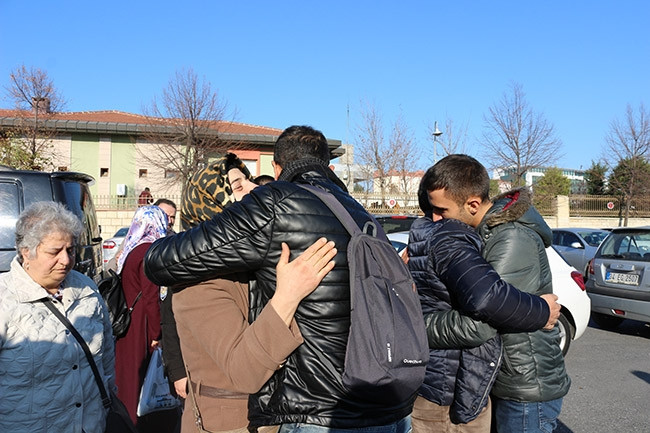 Şehit ailelerinin acılı bekleyişi - Resim: 10