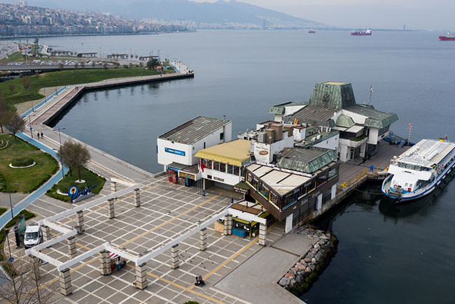 İzmir'de hayat durdu - Resim: 10