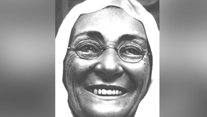 Sen bir evlat yetiştirdin o evlat bir millet yetiştirdi. Atatürk’ümüzün annesi Zübeyde Hanım’ın Anneler Günü kutlu olsun - Resim: 1