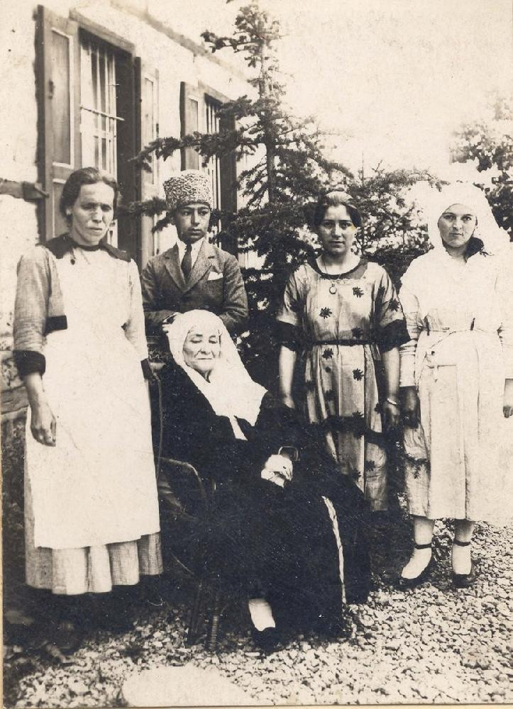 Sen bir evlat yetiştirdin o evlat bir millet yetiştirdi. Atatürk’ümüzün annesi Zübeyde Hanım’ın Anneler Günü kutlu olsun - Resim: 6