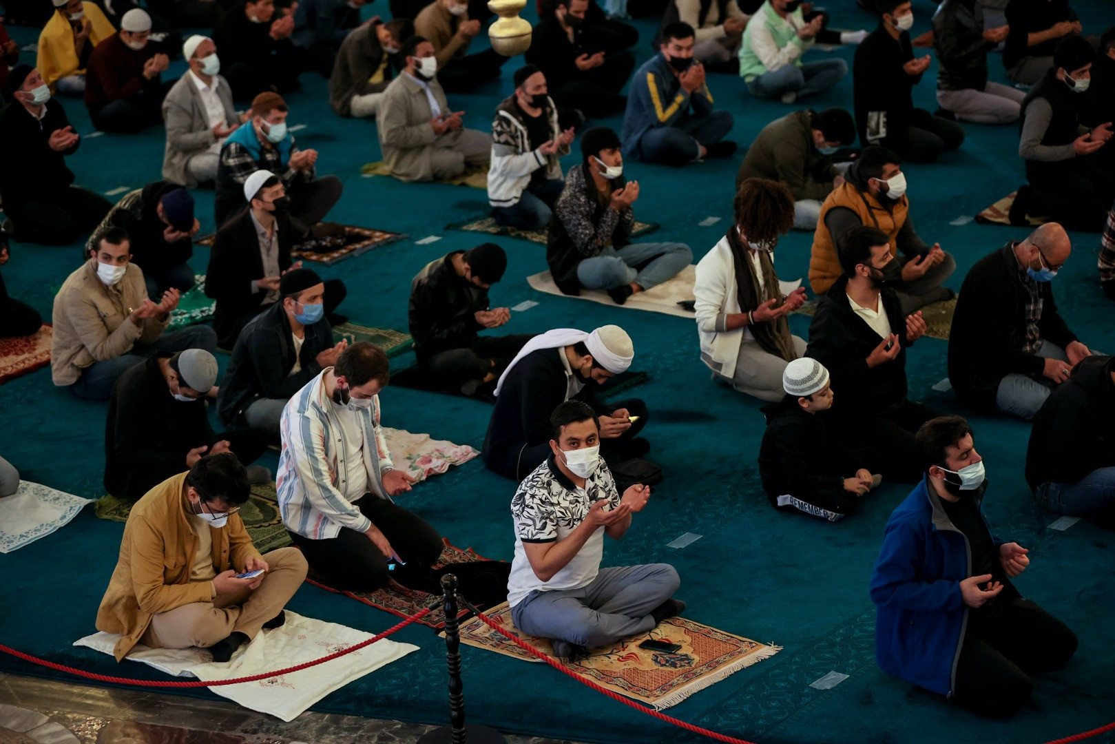 Ayasofya’da 87 yıl sonra ilk bayramı namazı kılındı - Resim: 10