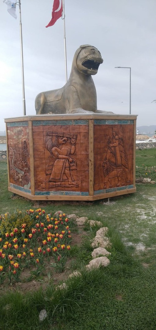 Hala Rönesans girememiş olmamıza neden olan heykeller. İçinden tombul çocuk çıkan karpuz heykeli ne ki - Resim: 7