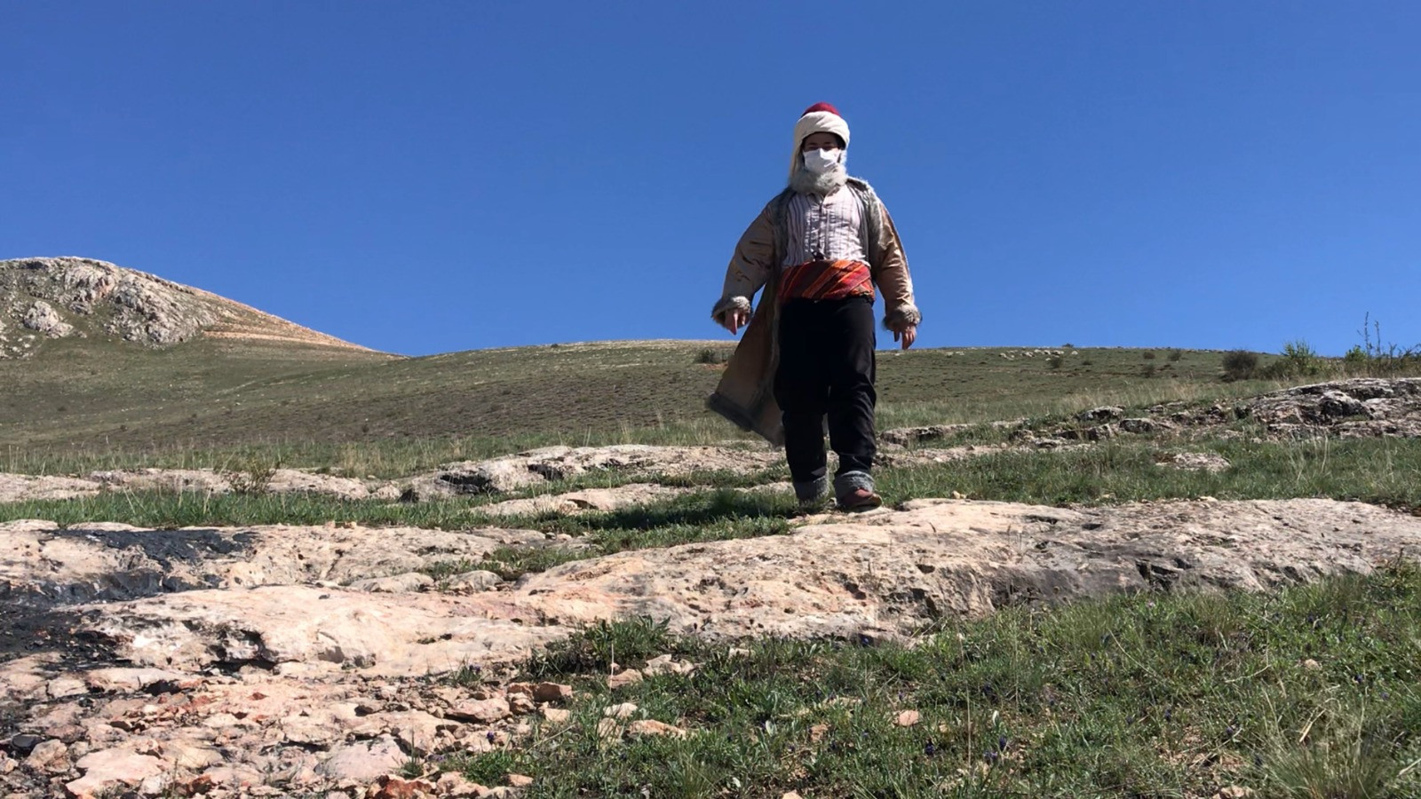 Dede Korkut çocuklara bayram yaptırdı. Sokak sokak dolaşıp şeker ve harçlık dağıttı - Resim: 4