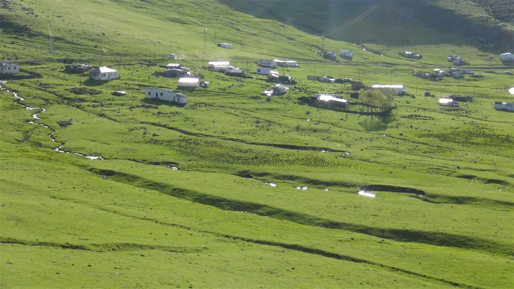Doğa harikası Çıldır Gölü'nün manzarası görenleri büyülüyor - Resim: 7