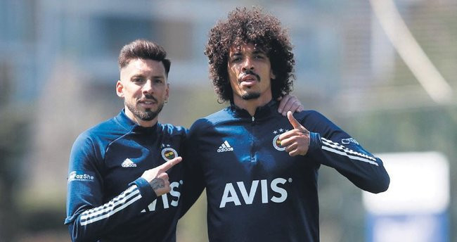 Sezonun ilk transfer bombası F.Bahçe'den! Süper yıldız Samandıra Tesisleri'ne davet edildi - Resim: 6