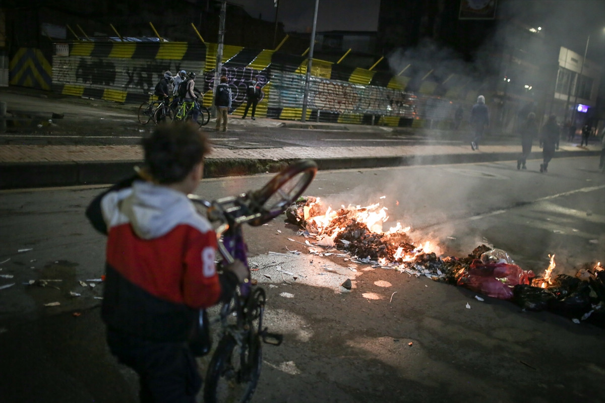 Kolombiya’da vergi reformu için protestolar sürüyor - Resim: 17