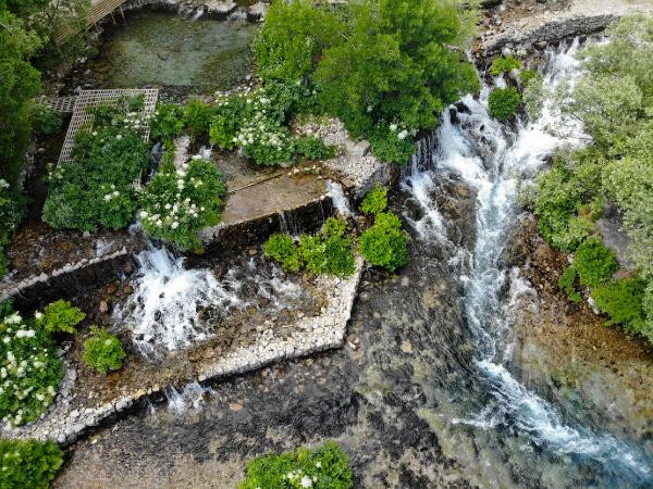 Munzur Gözeleri güzelliğiyle turistlerin ilgi odağı - Resim: 2