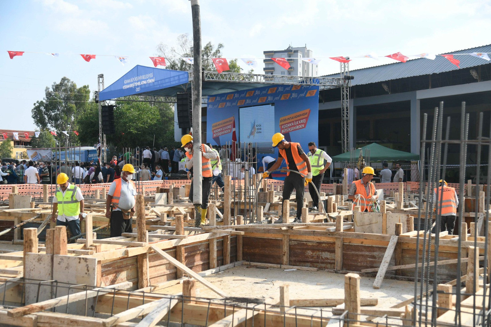 Kozan’a ilk kreşin temelini Mansur Yavaş ve Zeydan Karalar birlikte attı - Resim: 3