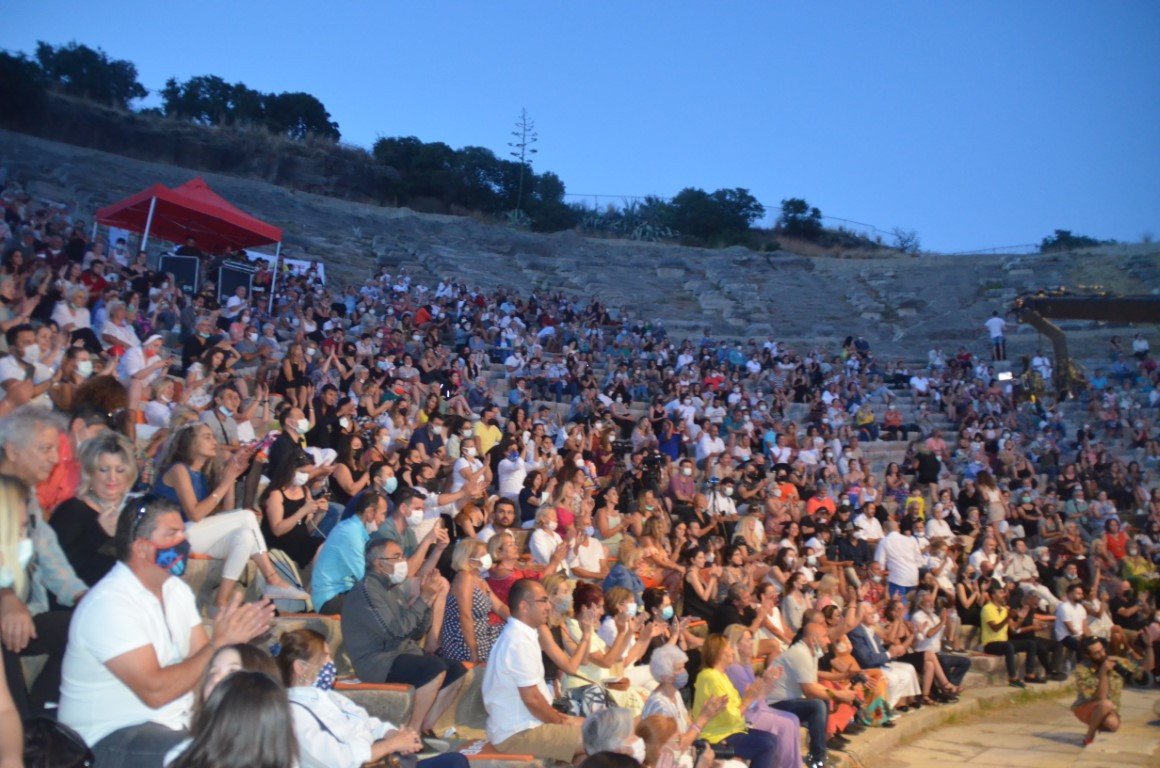 Ünlülerden engelliler yararına konser - Resim: 8