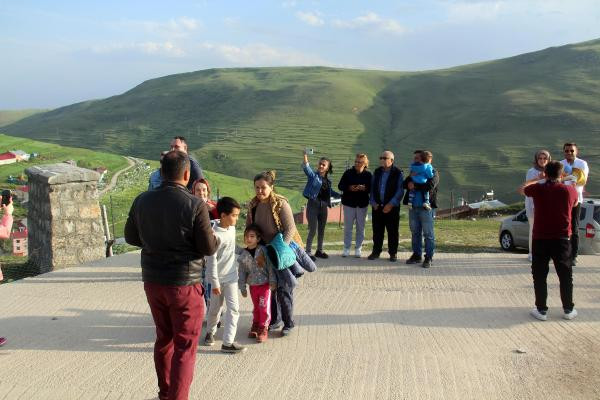Atatürk yine göründü. Ardahan'ın Damal ilçesindeki Karadağ sırtlarındaki Atatürk silüeti - Resim: 14