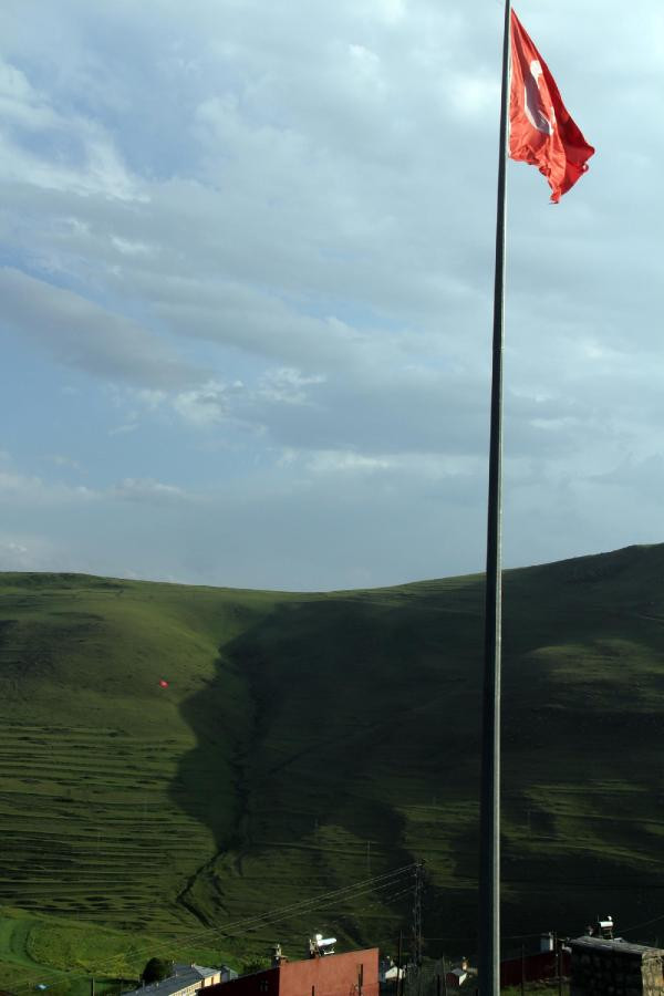 Atatürk yine göründü. Ardahan'ın Damal ilçesindeki Karadağ sırtlarındaki Atatürk silüeti - Resim: 7