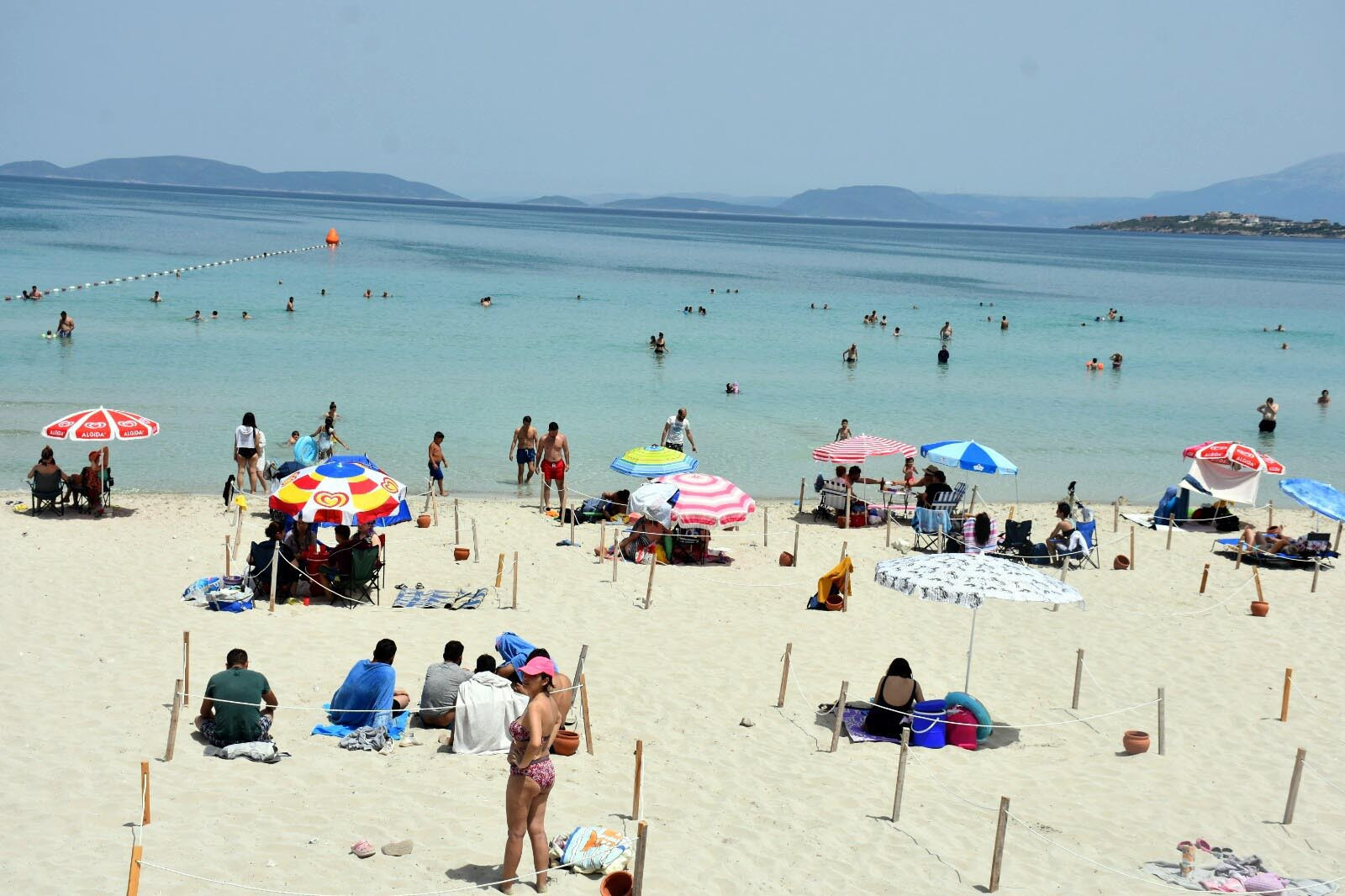 Normalleşmenin ilk gününde sahillerde yer kalmadı - Resim: 4