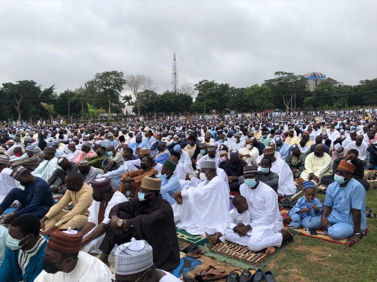 Nijerya'da ve Kenya'da bayram namazı kılındı - Resim: 5
