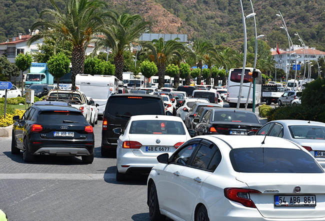 500 bin tatilci gitti Marmarisliler rahat bir nefes aldı - Resim: 15