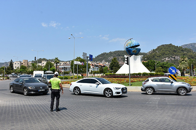 500 bin tatilci gitti Marmarisliler rahat bir nefes aldı - Resim: 4
