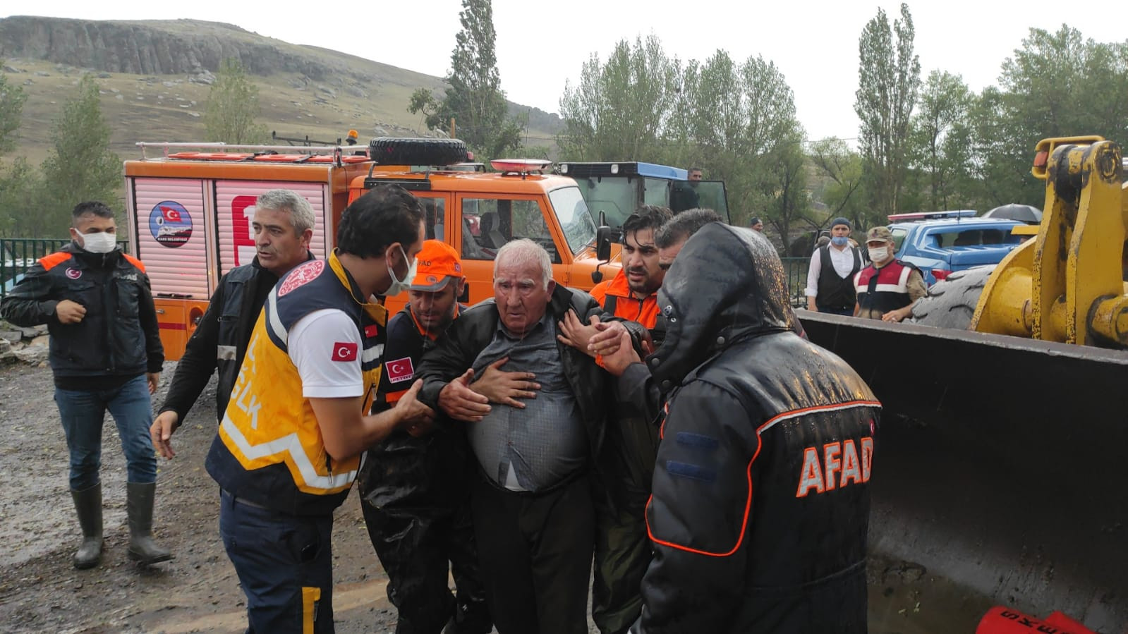 Kars'ın köylerini sel vurdu - Resim: 3