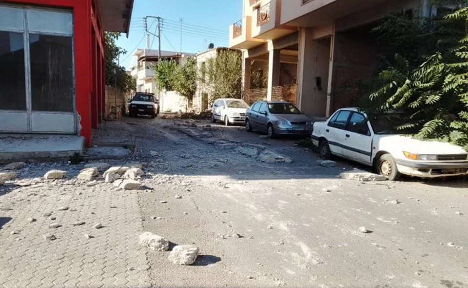 6.5 büyüklüğünde depremin yaşandığı Girit'ten ilk görüntüler geldi - Resim: 8