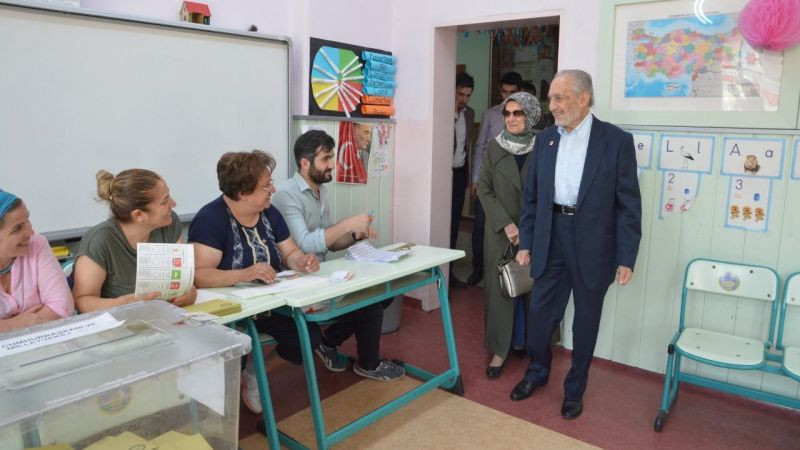 Oğuzhan Asiltürk’ün siyasi serüveni. Erbakan’a en yakın isimlerden biriydi - Resim: 5