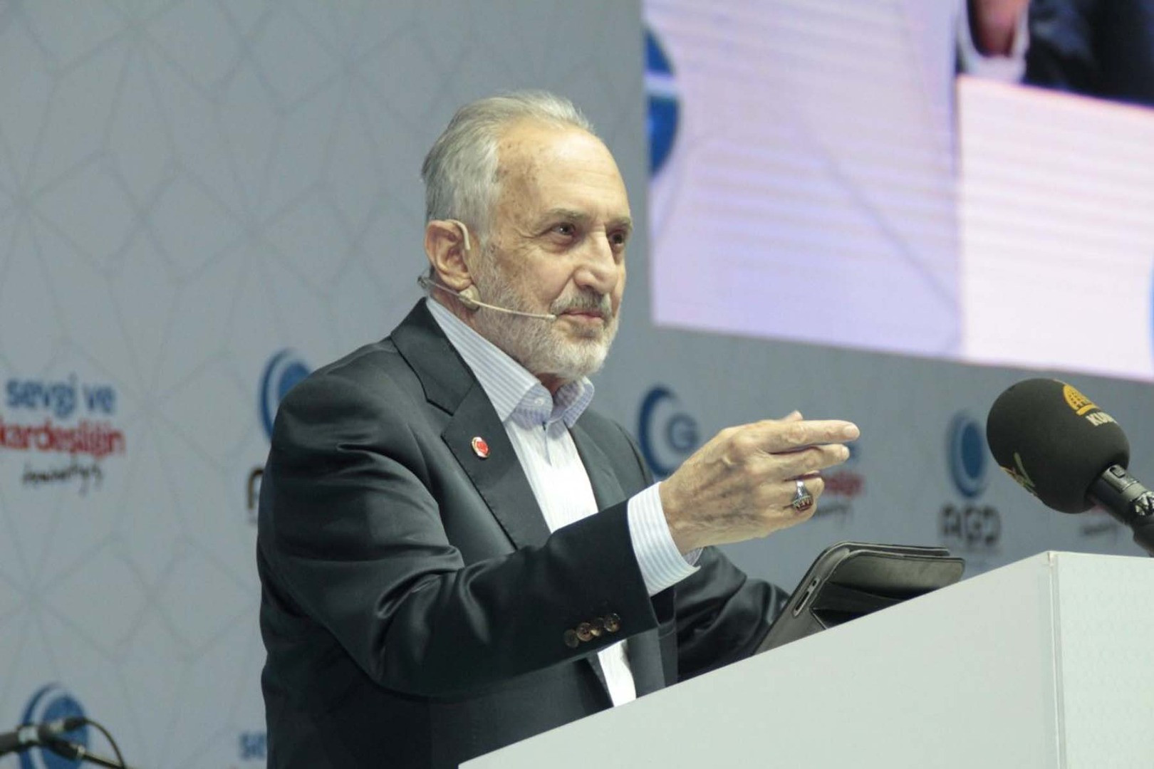 Oğuzhan Asiltürk’ün siyasi serüveni. Erbakan’a en yakın isimlerden biriydi - Resim: 7