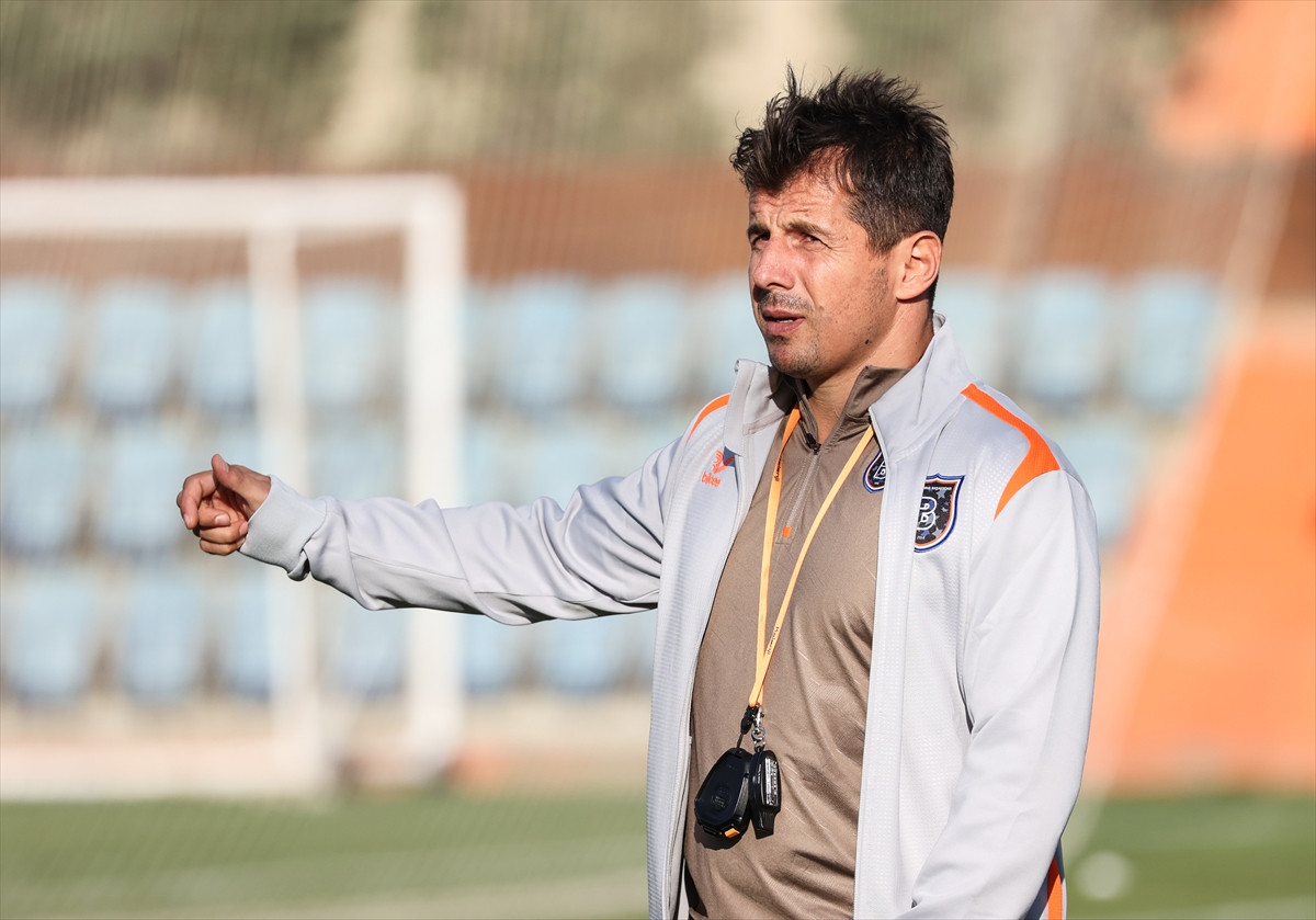 Emre Belözoğlu ilk antrenmanına çıktı - Resim: 13