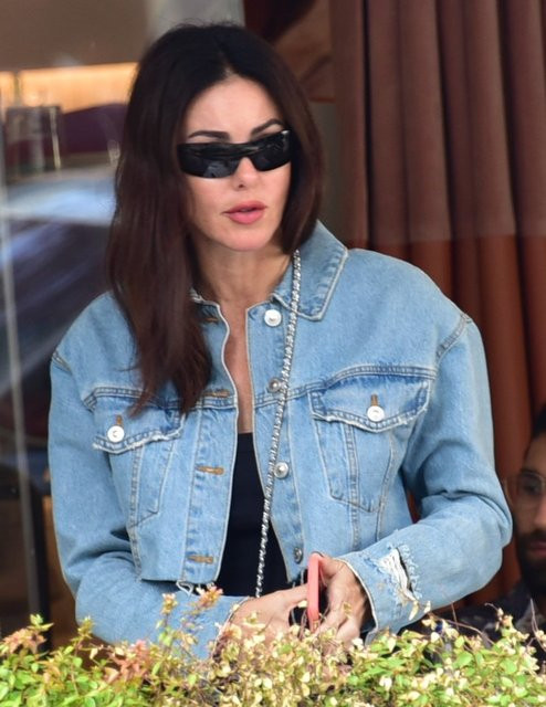 Defne Samyeli: DM yoluyla yürümek nedir - Resim: 2